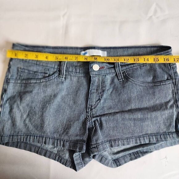 Levi's Denim Shorts Blue Conductor stripes 5 Pocket Zip Closure Flawed Size 11 - Picture 4 of 7